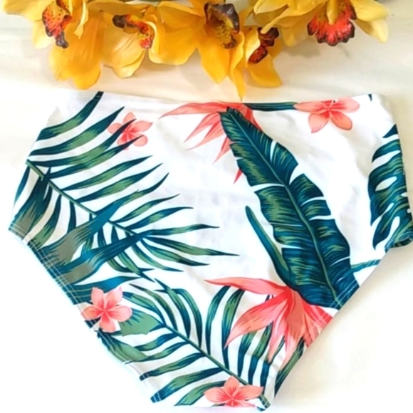 GREEN TWIST FRONT WRAP BIKINI TOP WHITE FLORAL HI-WAISTED BOTTOMS SZ MEDIUM NWOT - Picture 8 of 12